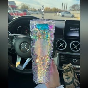 Starbucks Holiday 2023 Venti Tumbler in Iridescent Winter White